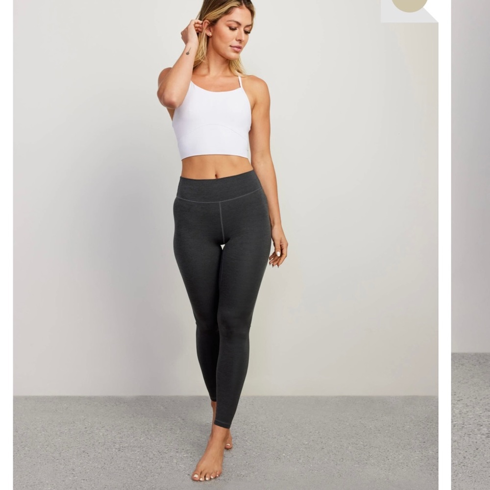 BRAND NEW Stori Perseverance Leggings